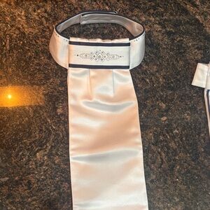 Women’s stock tie Anky